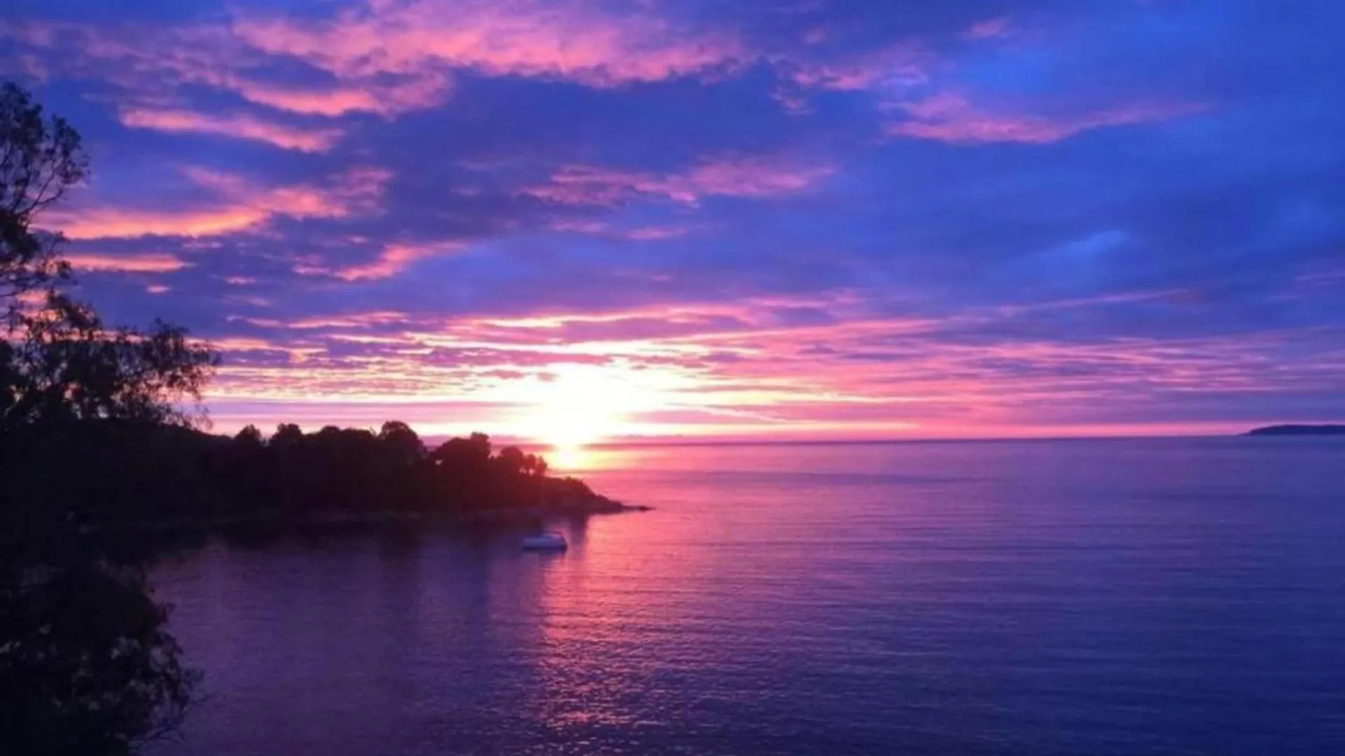 Spacious Villa Near Sea In Cavalaire Sur Mer
